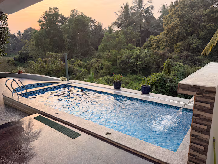 Luxury pool at Astra Azul